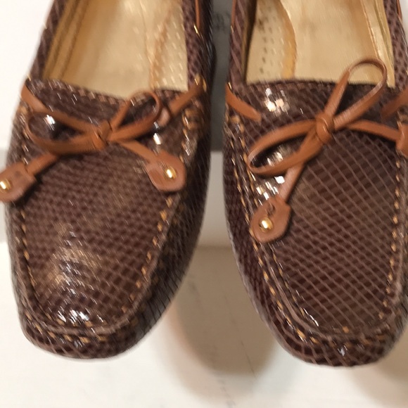Marc Joseph snake embossed leather moccasins with leather lining and padded sole - Picture 4 of 8